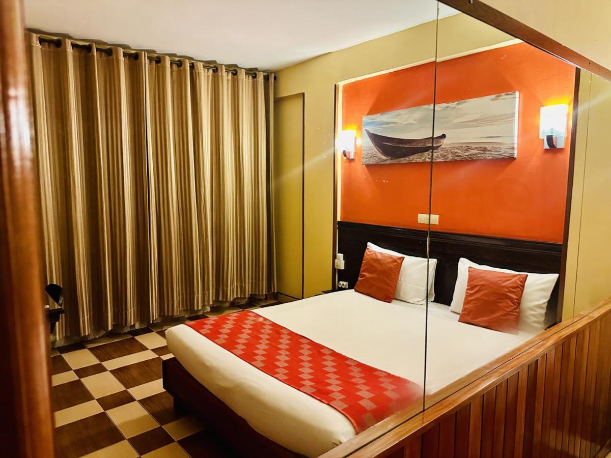 Yaahot Hotel Yaounde Ngoại thất bức ảnh