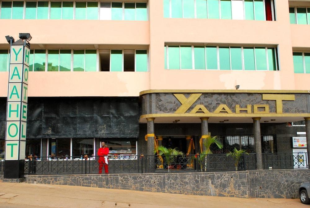 Yaahot Hotel Yaounde Ngoại thất bức ảnh