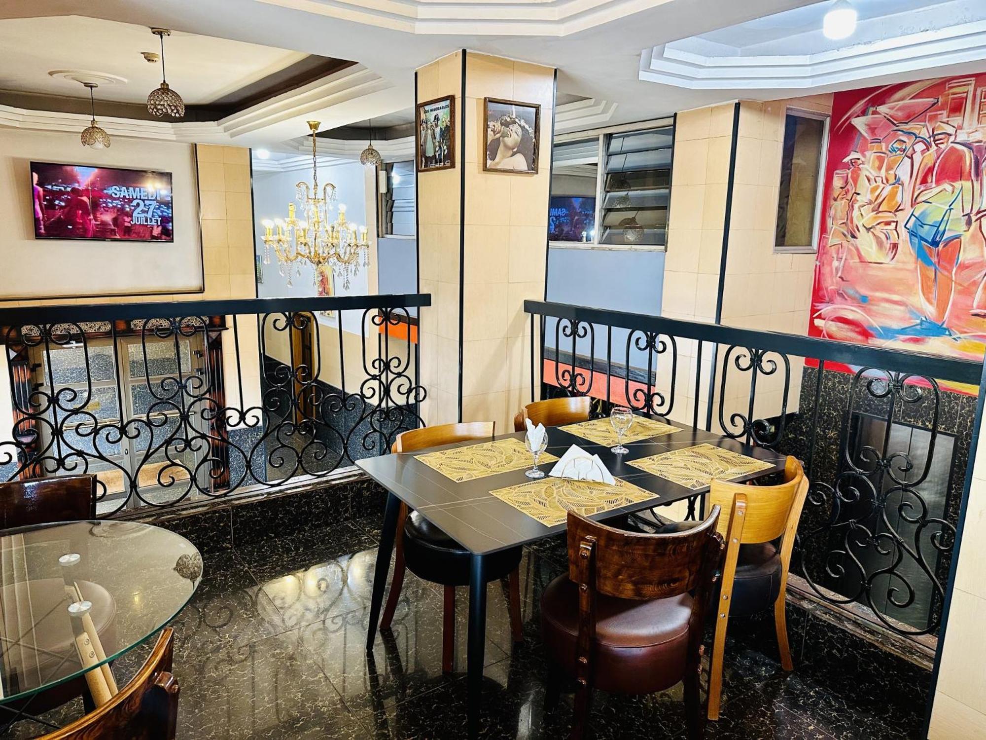 Yaahot Hotel Yaounde Ngoại thất bức ảnh